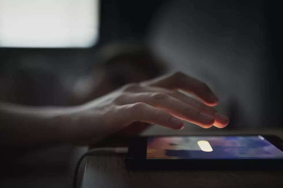 Your Snooze Button Is Making You Feel Groggy This Holiday Season