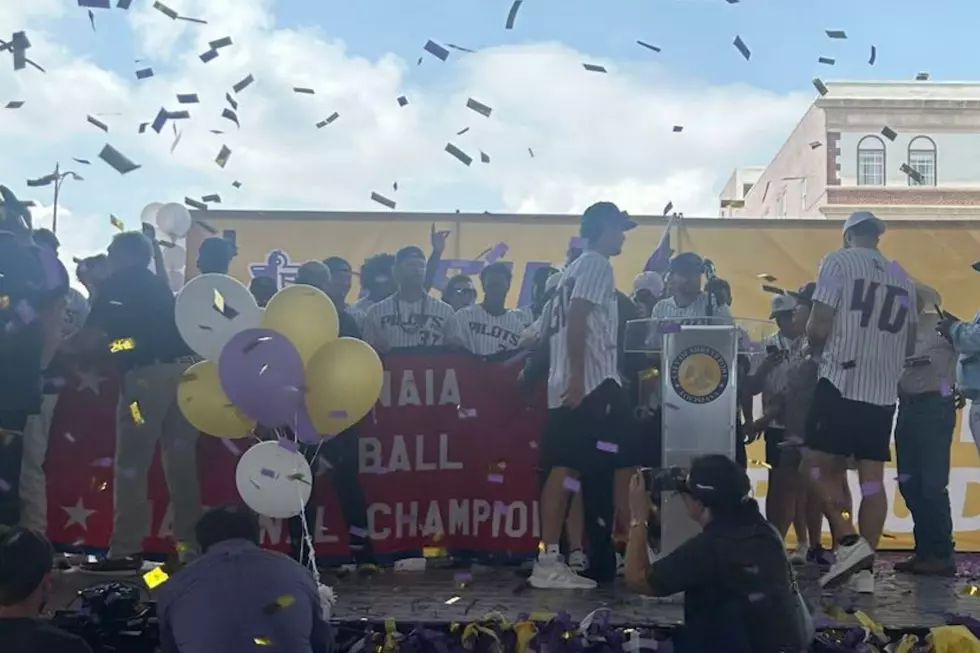 White House Bound? LSUS Pilots Celebrate Historic National Championship in Shreveport