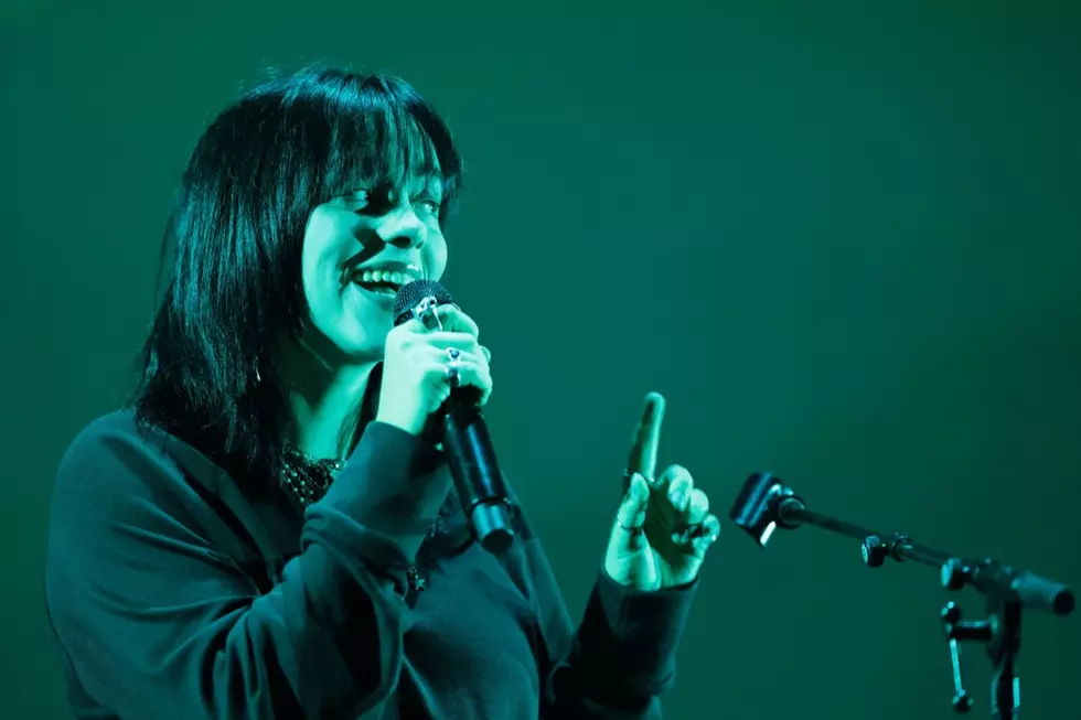 Billie Eilish Fan ‘Ruins Video’ by Singing Like Her Life Depends on It in Hilarious Concert TikTok: ‘You’re Not the Main Character’